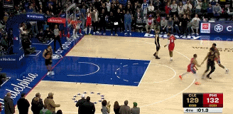 ag九游会亚洲真人第一品牌超难绝平三分不中!米切尔23中12&三分15中7空砍全场最高的37分