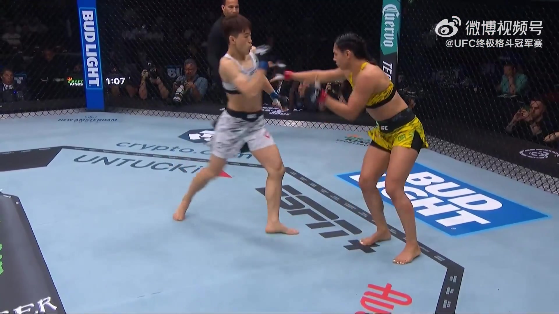 j9九游真人游戏第一品牌登录入口王炸！王聪三回合击败“暴力女王”阿里安妮，进UFC蝇量级前十五